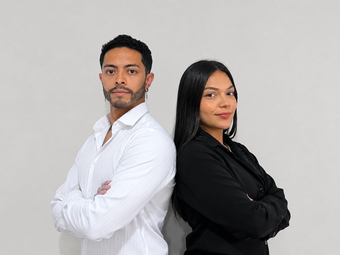 Yoenay Sabogal y Pennelope, el equipo de Método Raíz